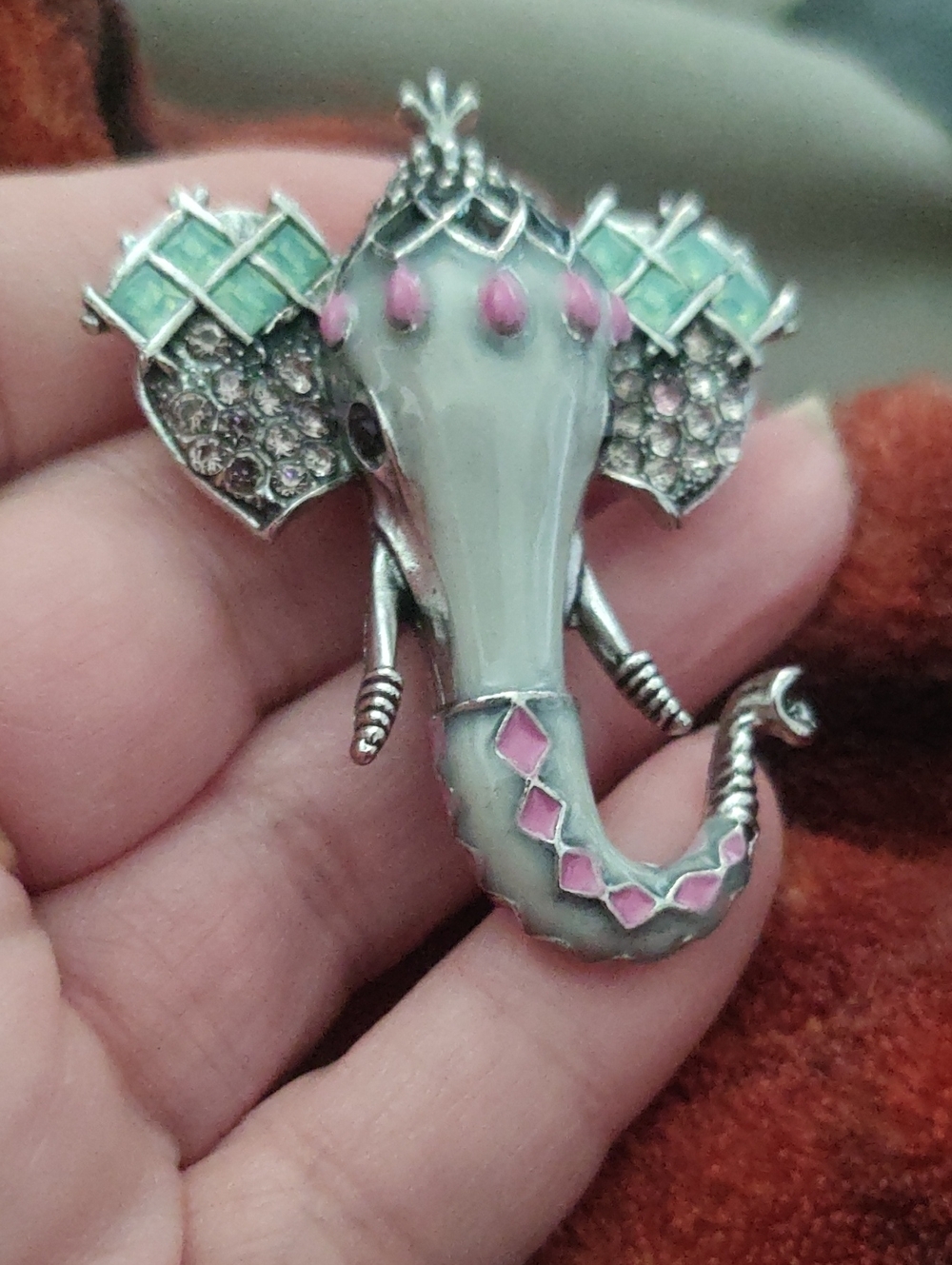Elephant Brooch - Picture 5 of 5